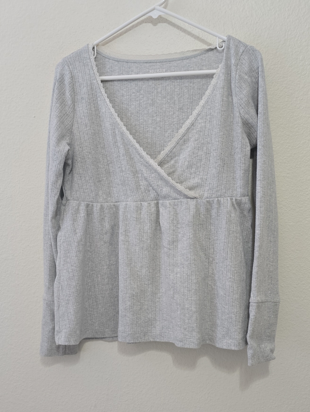 Hollister Light Gray Ribbed Y2k Wrap-Front Long Sleeve Top L